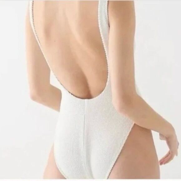 J Crew Scrunchie Classic Scoopneck One Piece Swimsuit size NEW‎ White - Picture 1 of 12